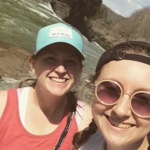 Meet your Posher, Elizabeth